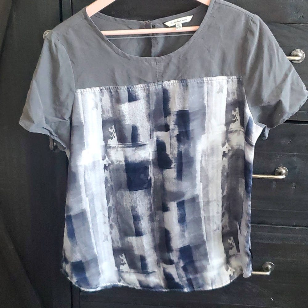 CALVIN KLEIN JEANS DRESSY TOP